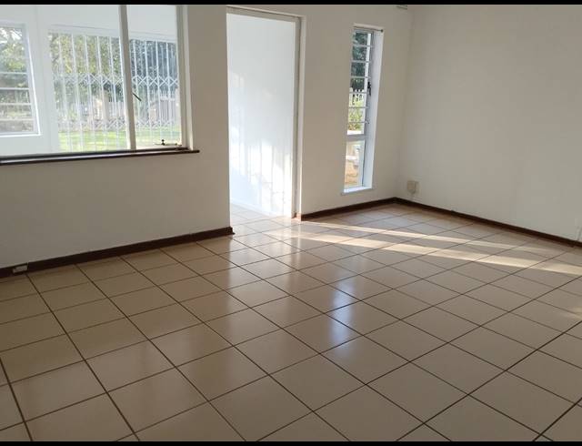 2.5 BEDROOM FLAT FOR SALE IN BLUFF